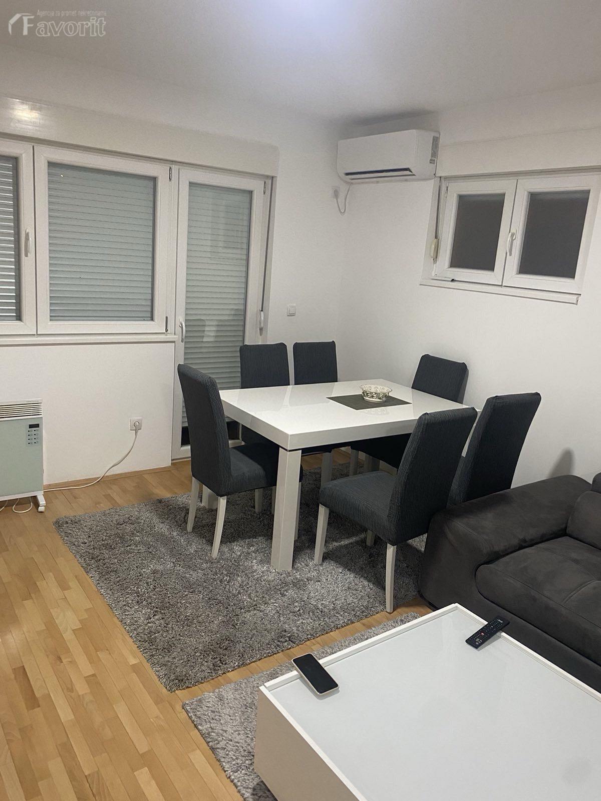 JULINO BRDO, ZMAJEVACKA, 40m2 2