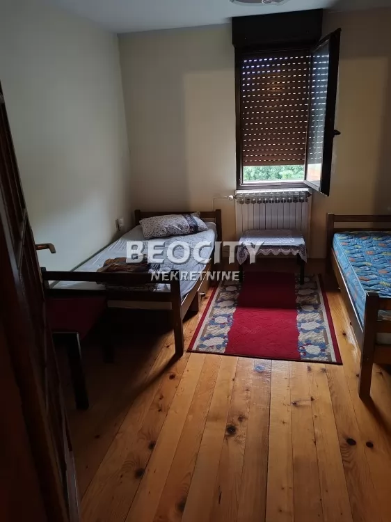 Petosobna kuća, 211 m2, Vladimira Nazora ID: 126777 6