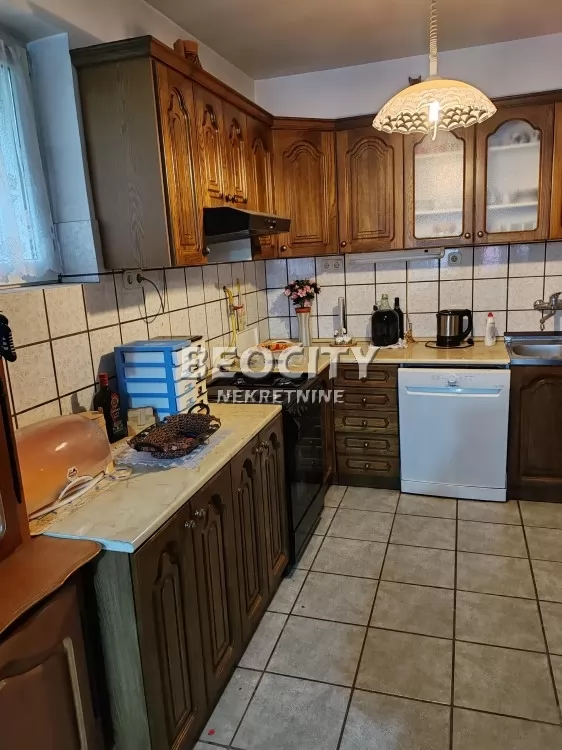 Petosobna kuća, 211 m2, Vladimira Nazora ID: 126777 9