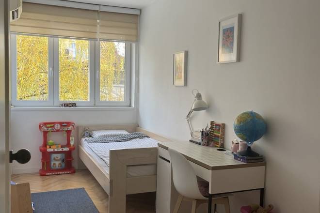 Renoviran 2 5 stan  Gospodara Vučića 60m2  parking 1