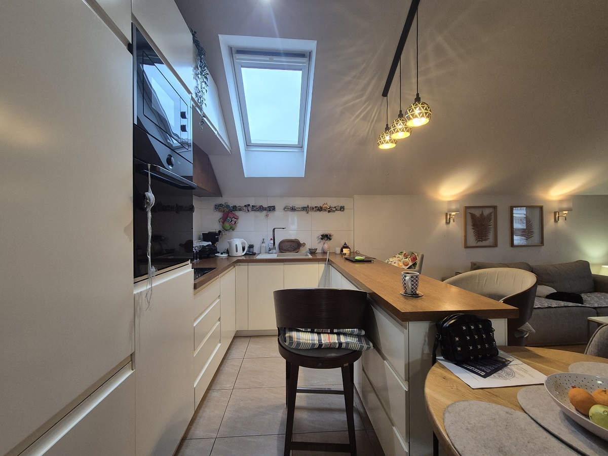 Renoviran 3 0 dupleks  Hadžipopovac  84m2  parking 3