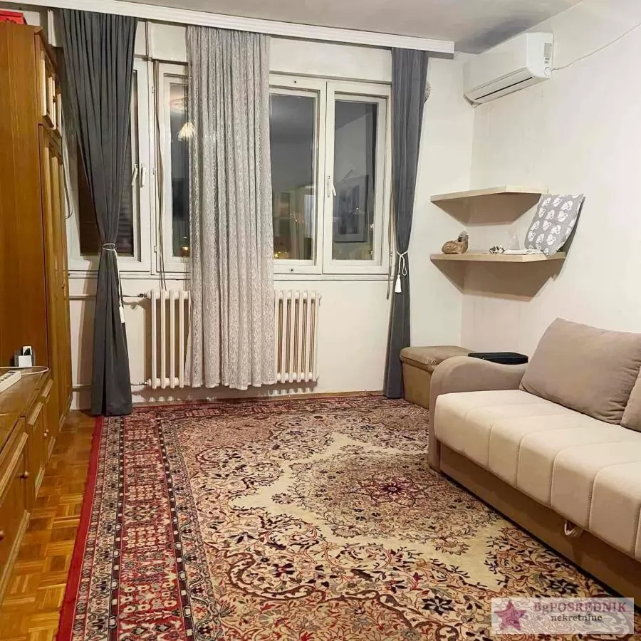 Voždovac, Crkva kralja Vladimira, Indire Gandi, 40m2 1