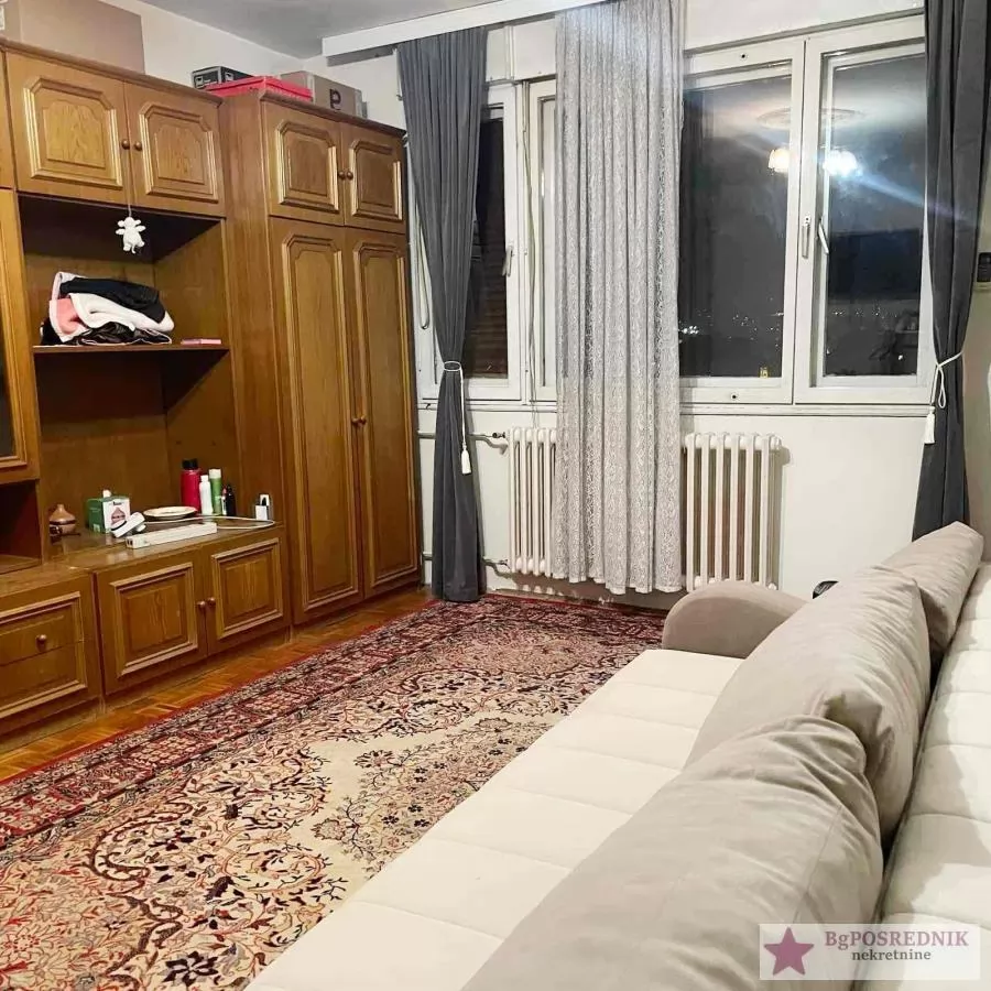 Voždovac, Crkva kralja Vladimira, Indire Gandi, 40m2 3