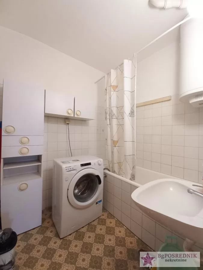 Zemun, Karađorđev trg, Karađorđeva, 78m2 10