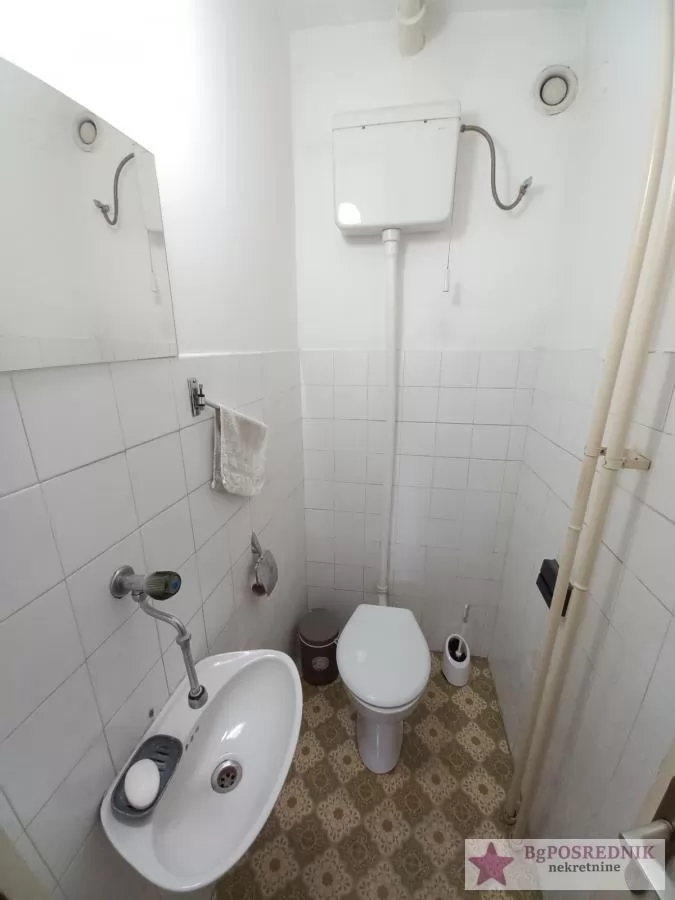 Zemun, Karađorđev trg, Karađorđeva, 78m2 11