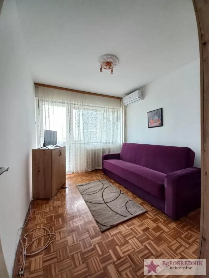 Zemun, Karađorđev trg, Karađorđeva, 78m2 3