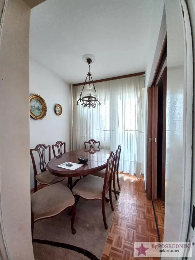 Zemun, Karađorđev trg, Karađorđeva, 78m2 8