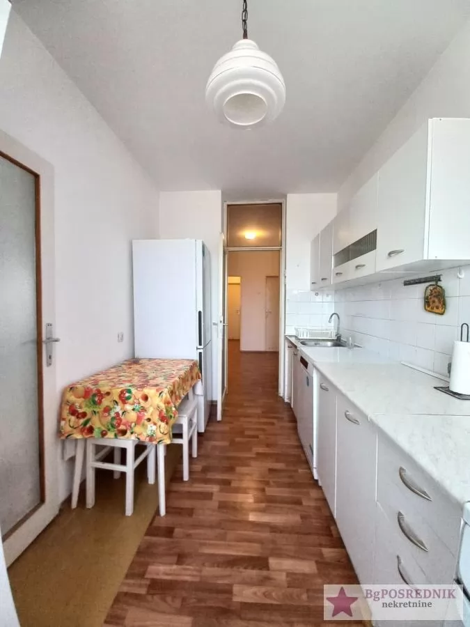 Zemun, Karađorđev trg, Karađorđeva, 78m2 9