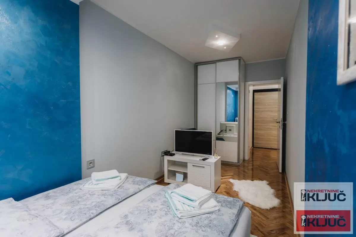 CENTAR, 38 m2, Jednoiposoban, LUX, NAMEŠTEN 10