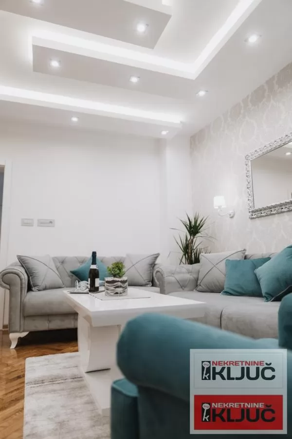 CENTAR, 38 m2, Jednoiposoban, LUX, NAMEŠTEN 5