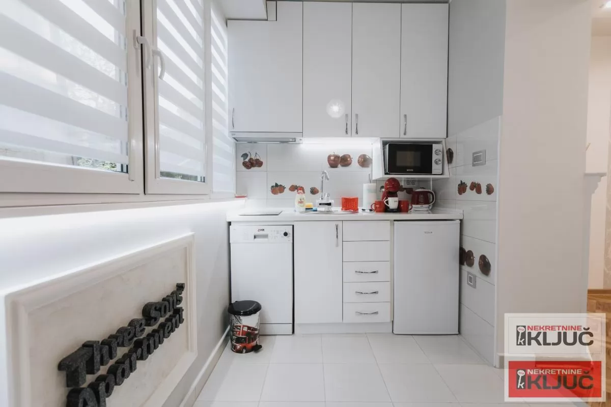 CENTAR, 38 m2, Jednoiposoban, LUX, NAMEŠTEN 7