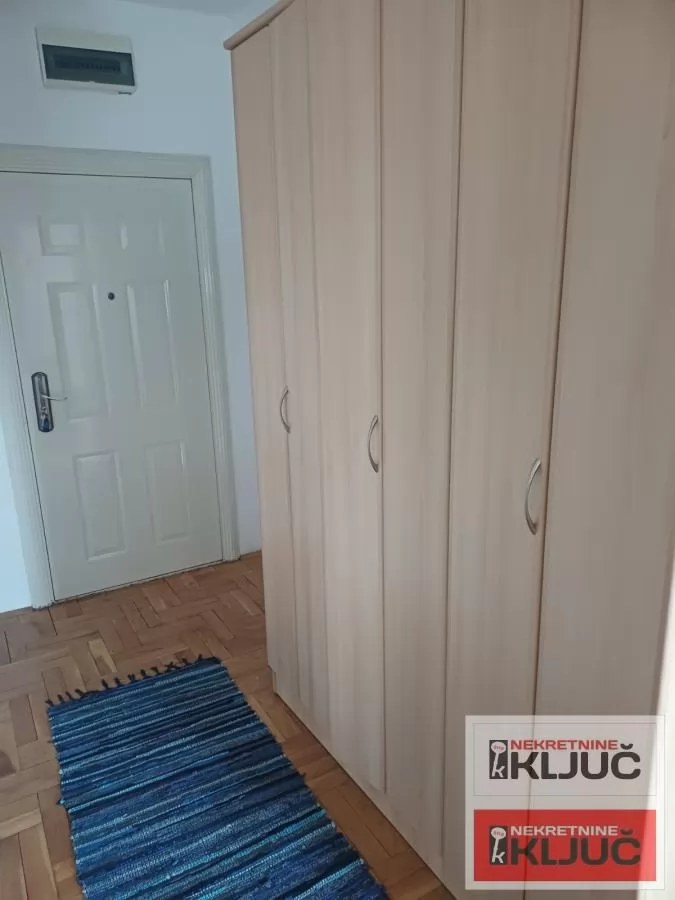 DOBAR STAN U CENTRU GRADA 4