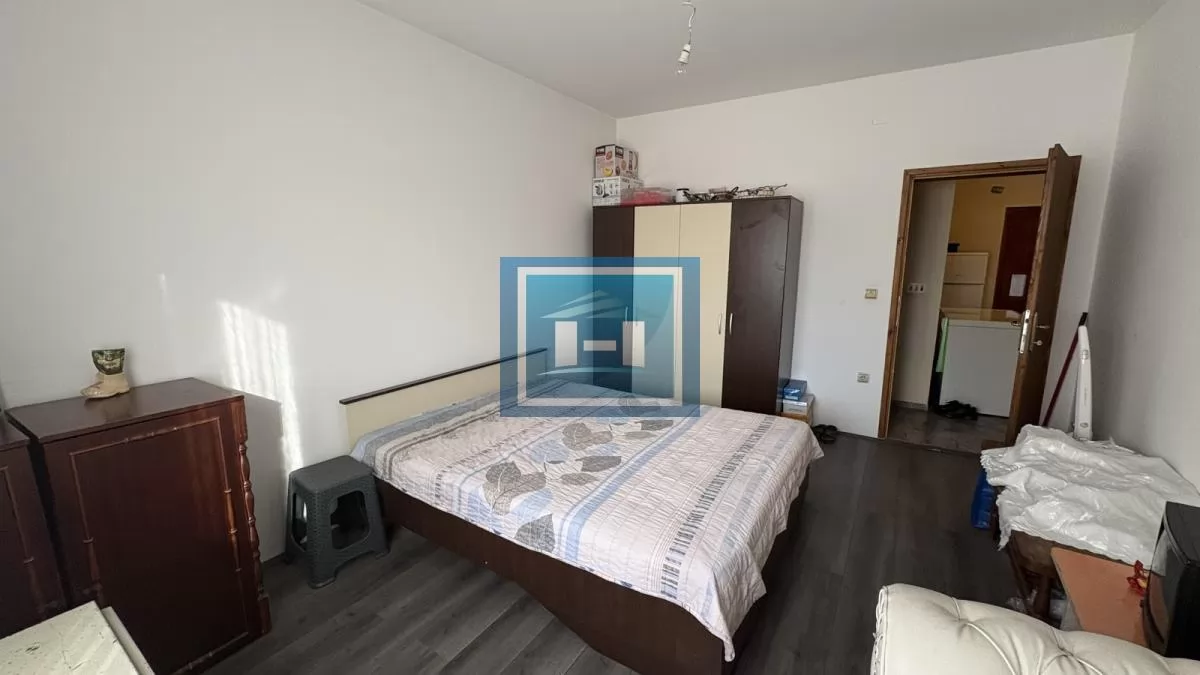 Na prodaju – porodična kuća na samo 3 km od grada 10