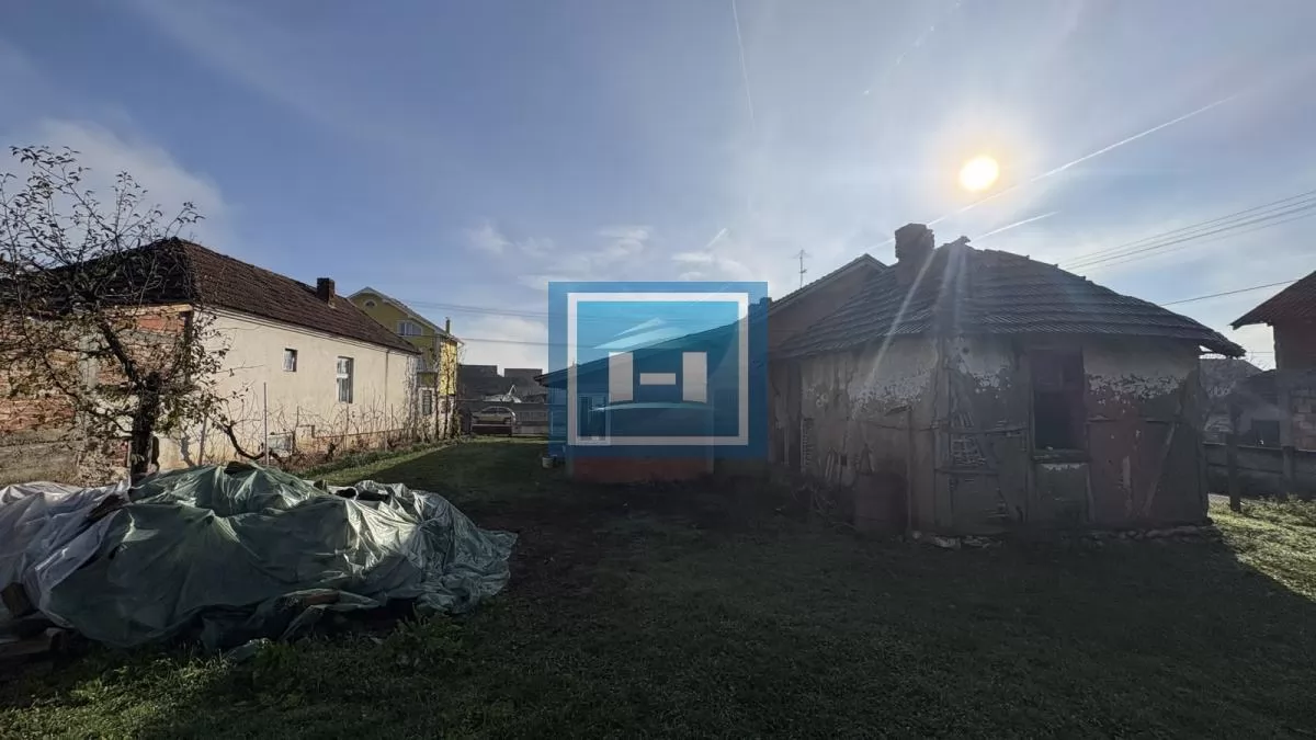 Na prodaju – porodična kuća na samo 3 km od grada 21