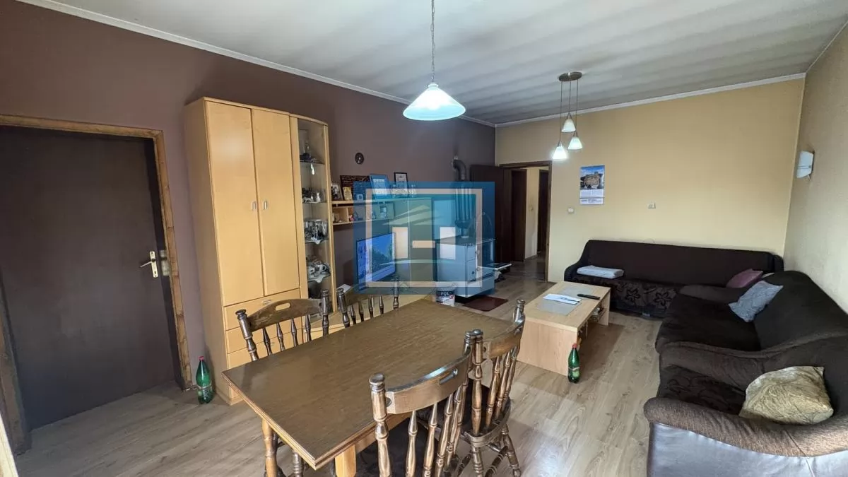 Na prodaju – porodična kuća na samo 3 km od grada 3