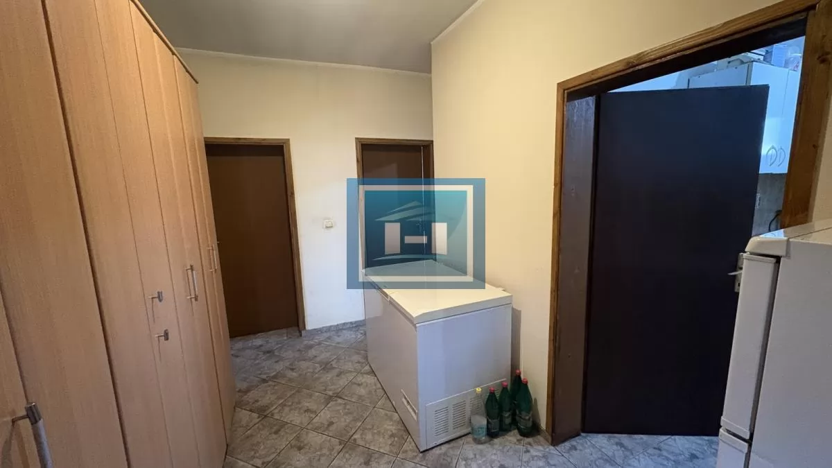 Na prodaju – porodična kuća na samo 3 km od grada 5