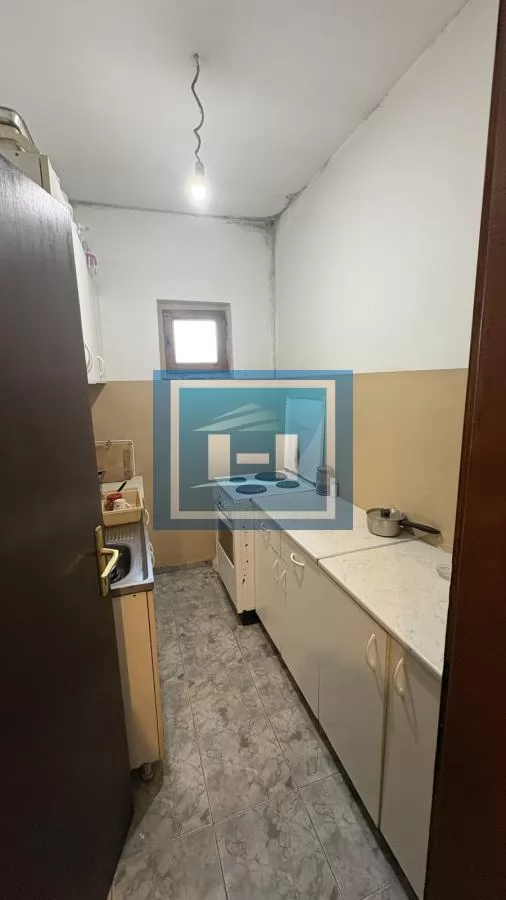 Na prodaju – porodična kuća na samo 3 km od grada 6