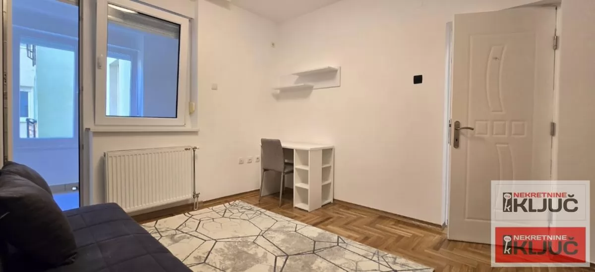 PODBARA IZDAJE SE TROSOBAN MODERNO OPREMLJEN STAN SA GARAŽOM 12