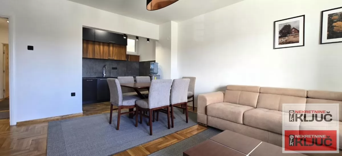 PODBARA IZDAJE SE TROSOBAN MODERNO OPREMLJEN STAN SA GARAŽOM 19