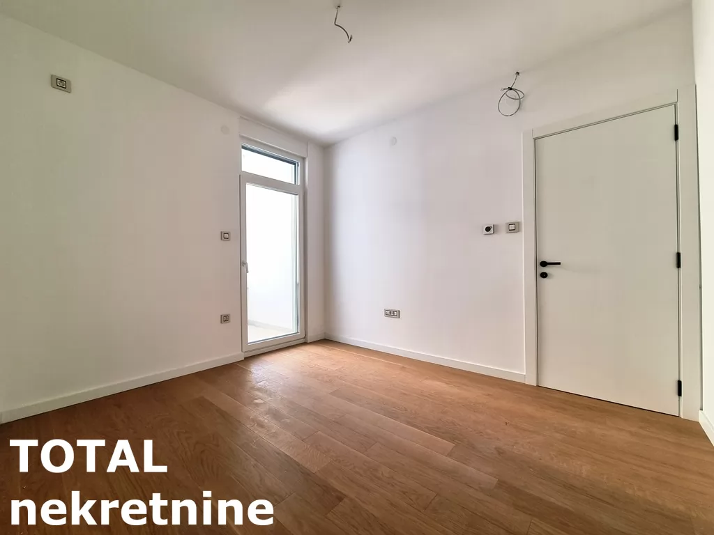 Stan,NOVI SAD,CENTAR,kv: 82.00, € 238600, ID: 1101938 8