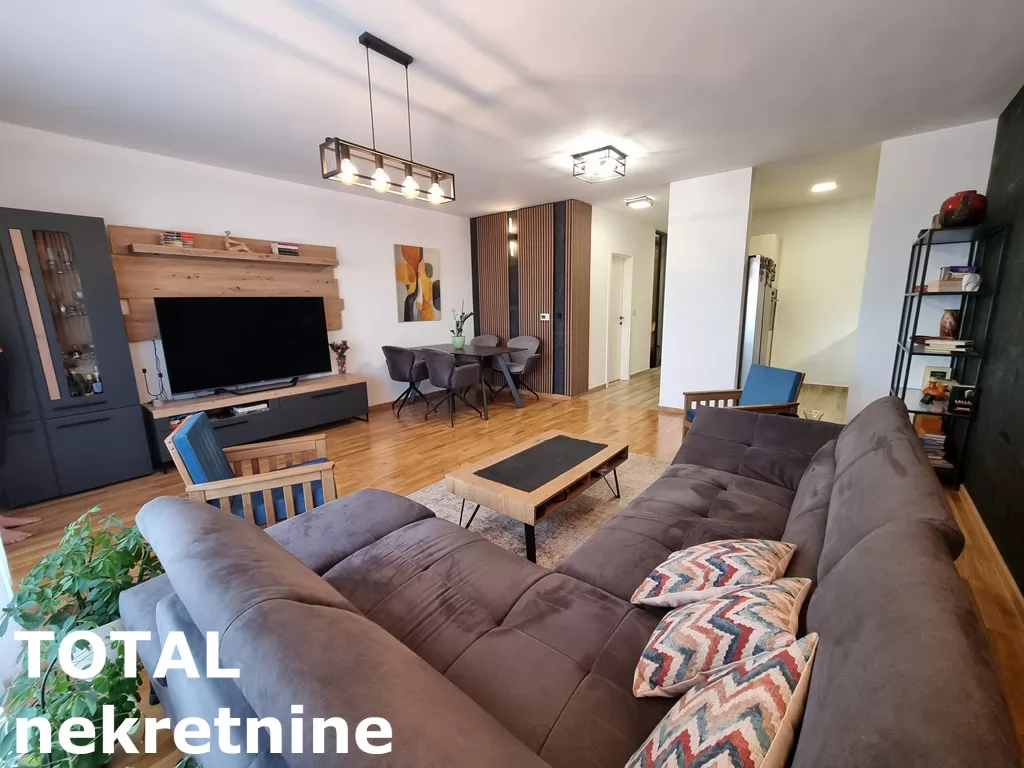 Stan,PETROVARADIN,PETROVARADIN,kv: 98.00, € 223000, ID: 1101936 6