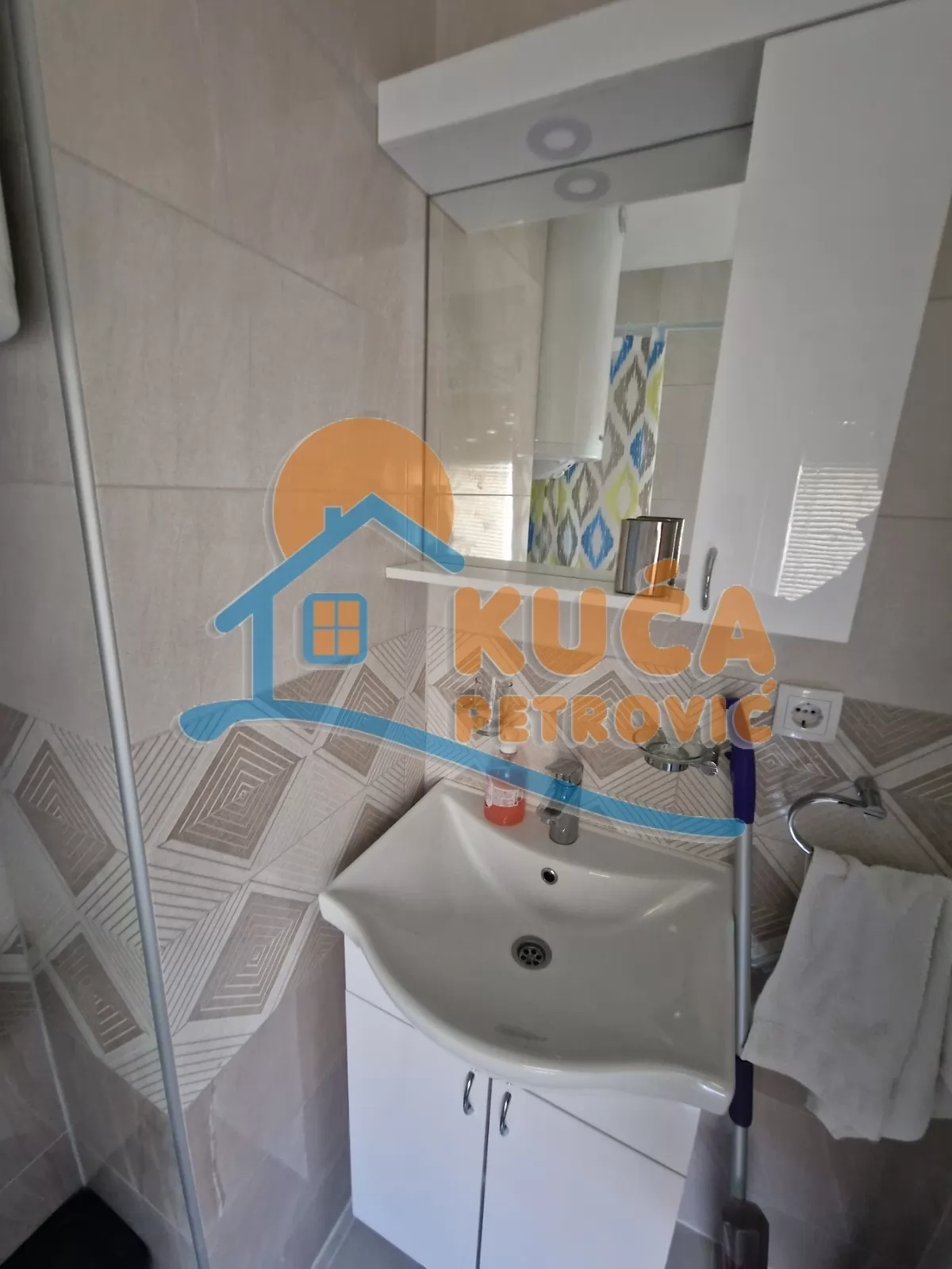 Trosoban stan, 73 m2, Centar, Olimpijska ulica ID: p-015413 7