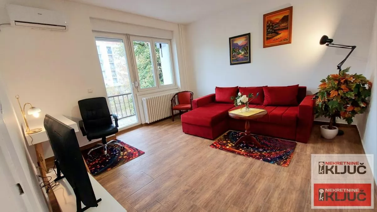 GRBAVICA IZDAJE SE DVOSOBAN NAMEŠTEN STAN 1