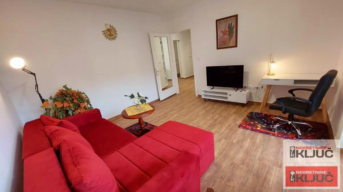 GRBAVICA IZDAJE SE DVOSOBAN NAMEŠTEN STAN 2