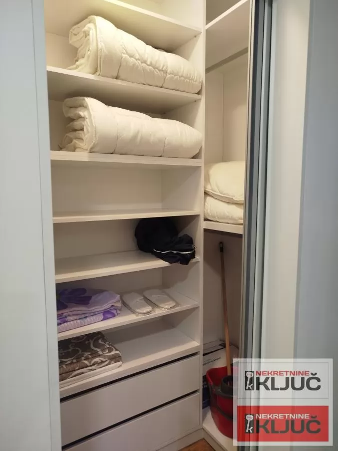 GRBAVICA IZDAJE SE DVOSOBAN NAMEŠTEN STAN 9