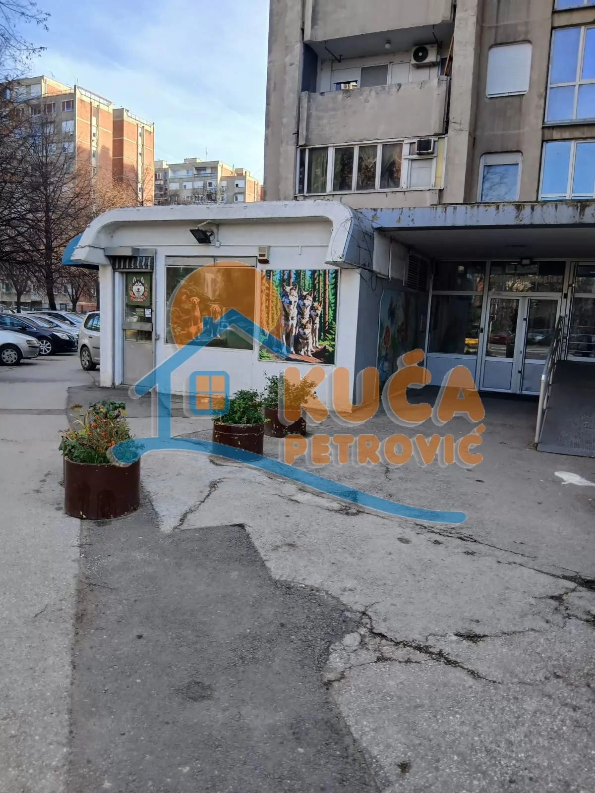 Lokal, 13 m2, Bulevar Nemanjića, Bulevar Nemanjića ID: i-011540 1