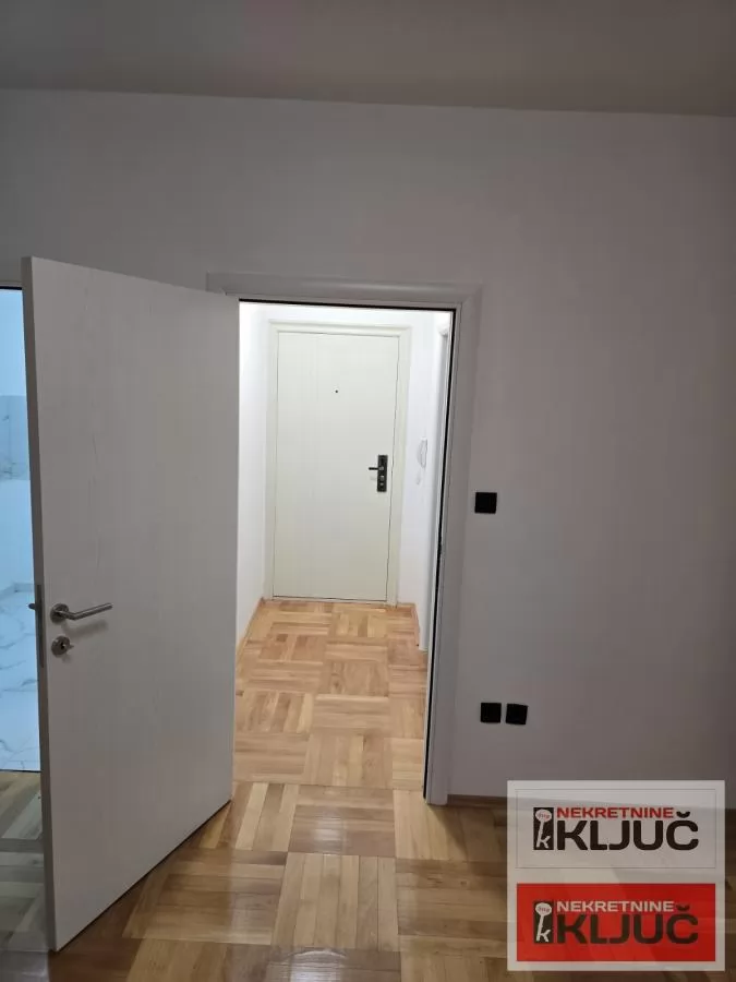 NOVO NASELJE, 43m2, Jednoiposoban, Renoviran 2