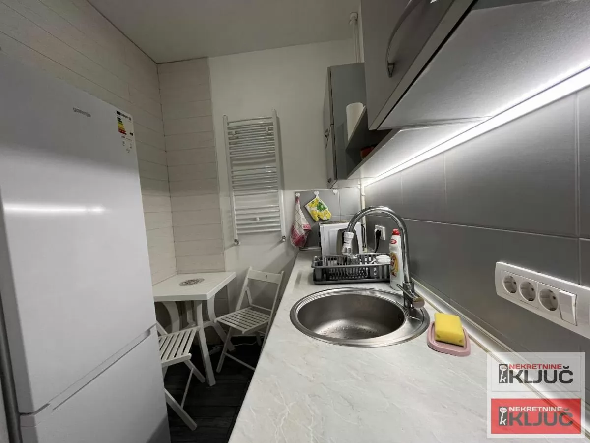 SPENS IZDAJE SE JEDNOSOBAN MODERNO OPREMLJEN STAN 6