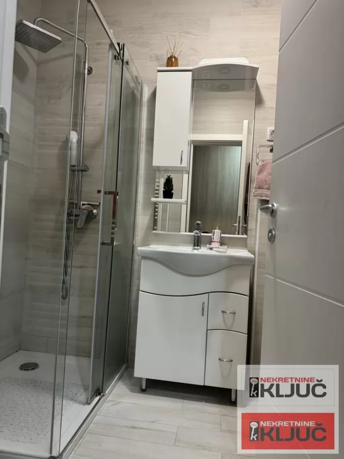 TELEP, 65m2, Trosoban, Novogradnja, Parking,Namešten 13