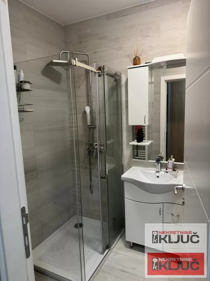 TELEP, 65m2, Trosoban, Novogradnja, Parking,Namešten 15