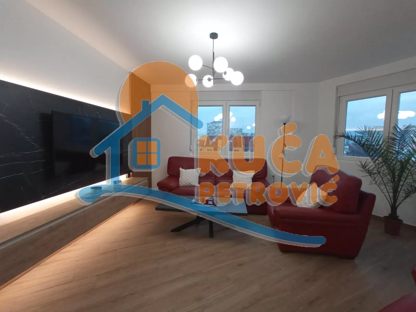 Trosoban stan, 85 m2, Čair, Filipa Višnjića ID: i-015402 1