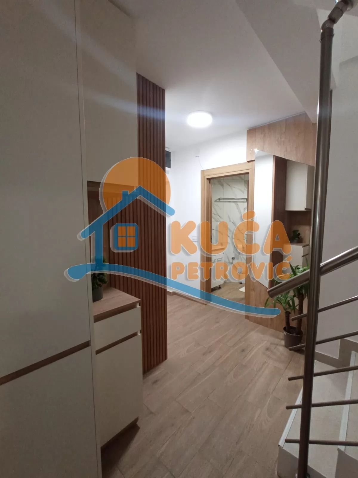 Trosoban stan, 85 m2, Čair, Filipa Višnjića ID: i-015402 24