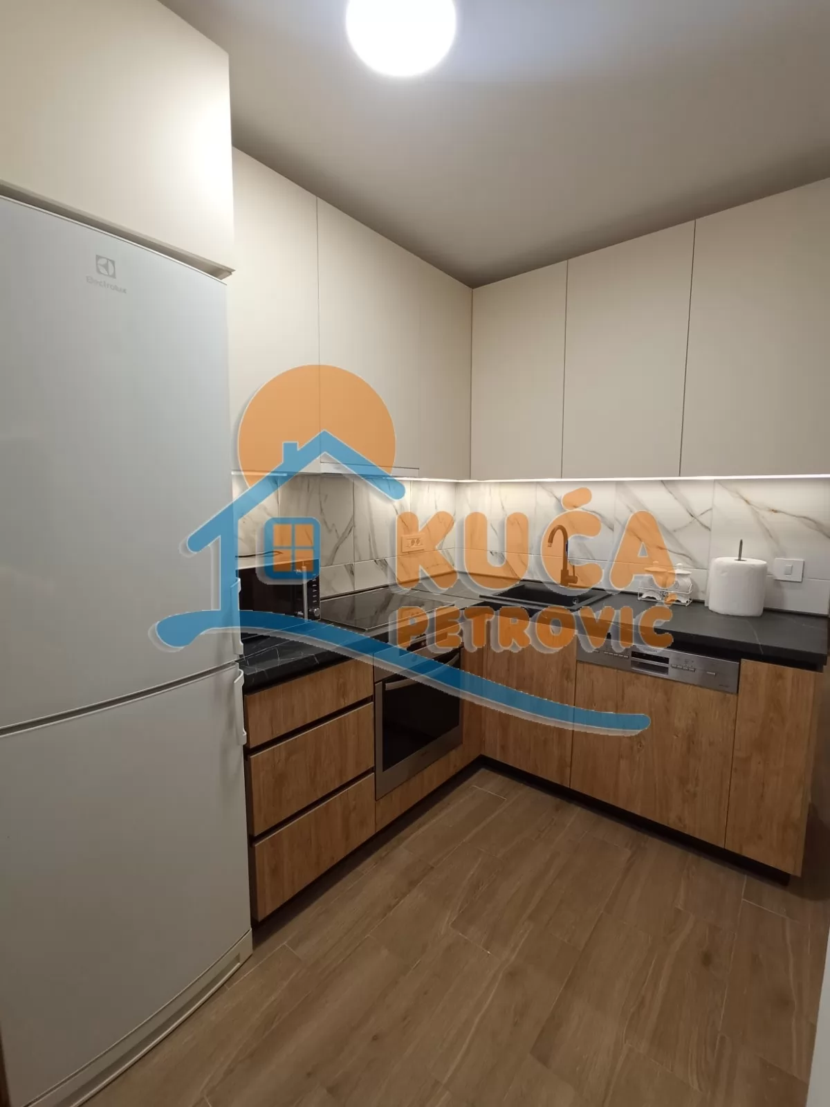 Trosoban stan, 85 m2, Čair, Filipa Višnjića ID: i-015402 6