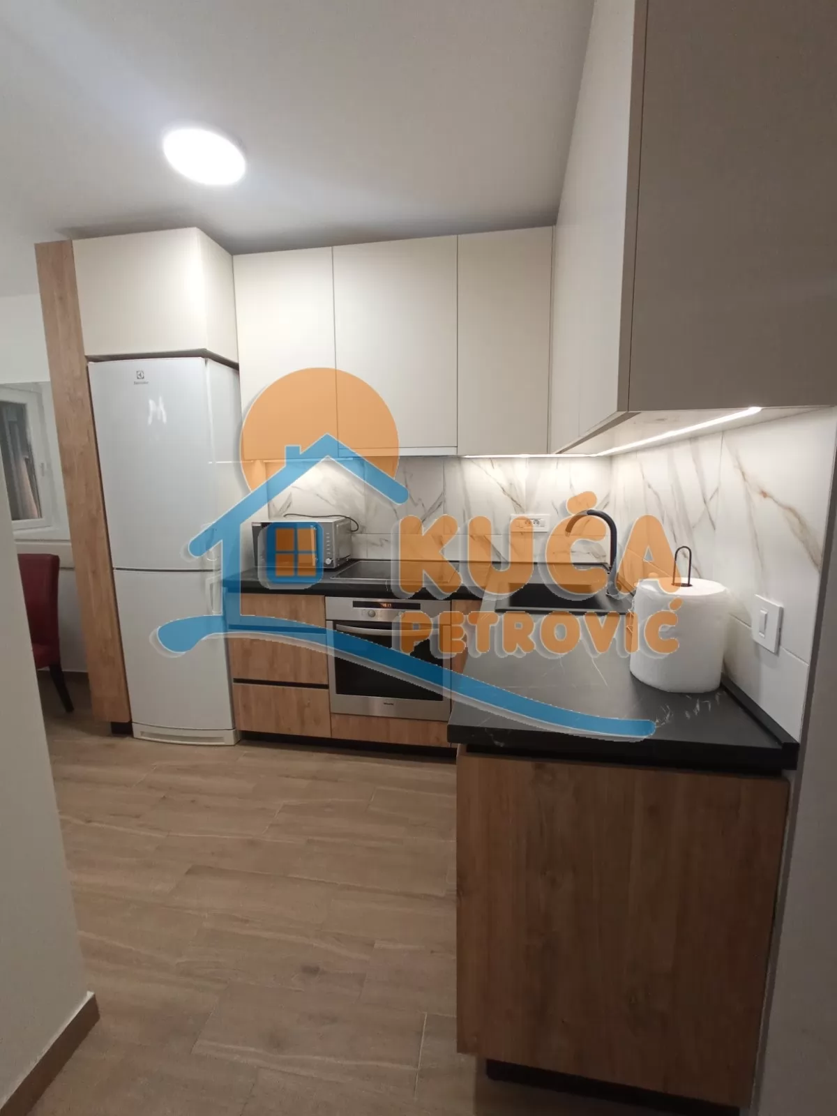 Trosoban stan, 85 m2, Čair, Filipa Višnjića ID: i-015402 8