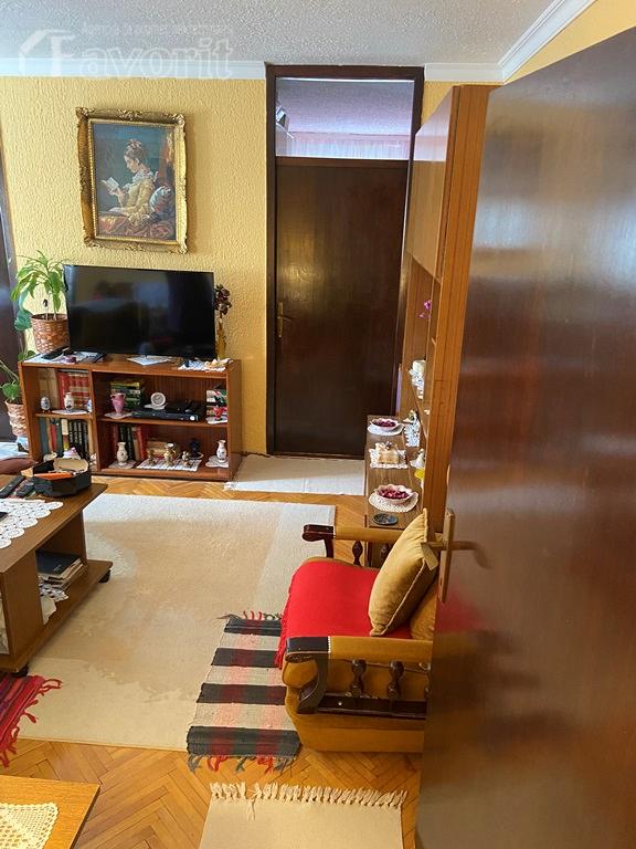 UCITELJSKO NASELJE, JELENE MIOC, 50m2 3