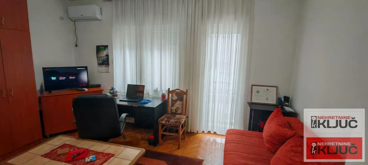 Dobra garsonjera u centru grada 2