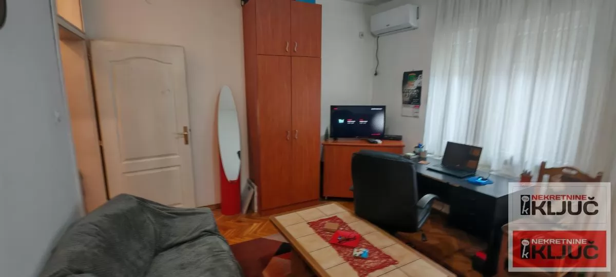 Dobra garsonjera u centru grada 3