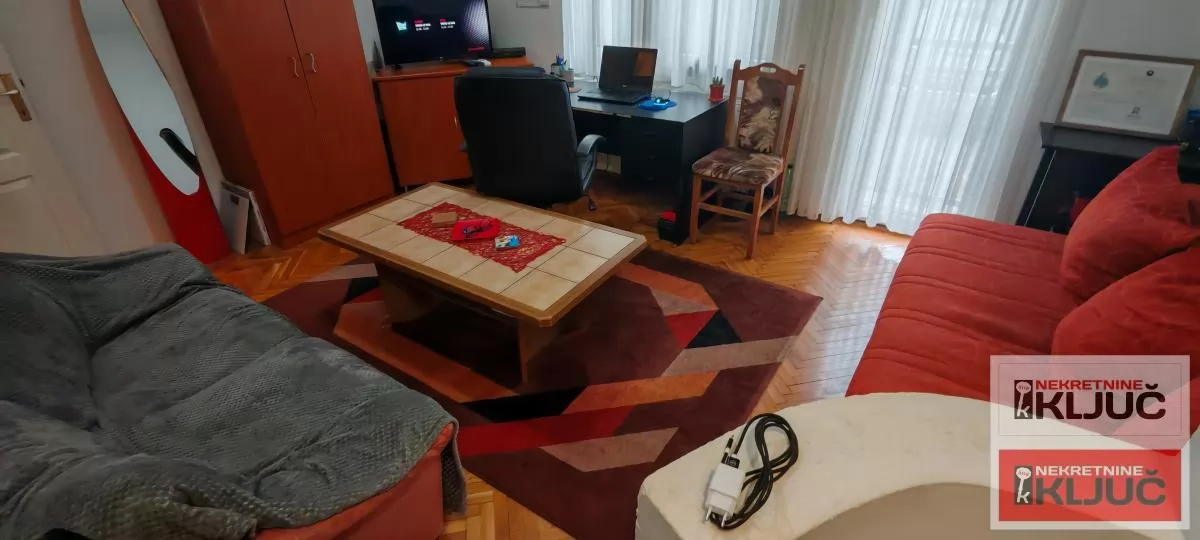 Dobra garsonjera u centru grada 9