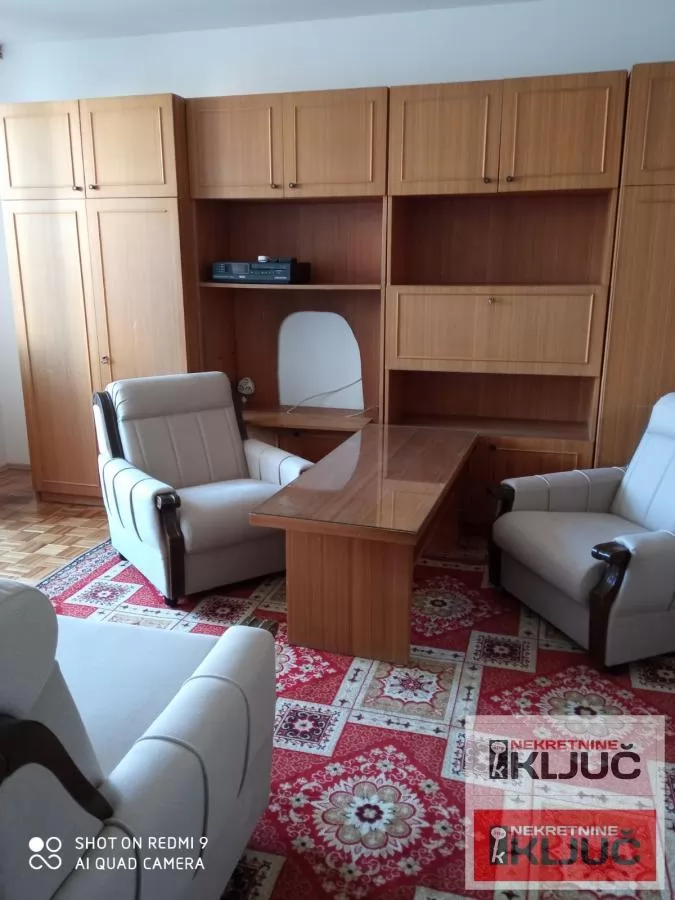 Dobar stan na Detelinari 1