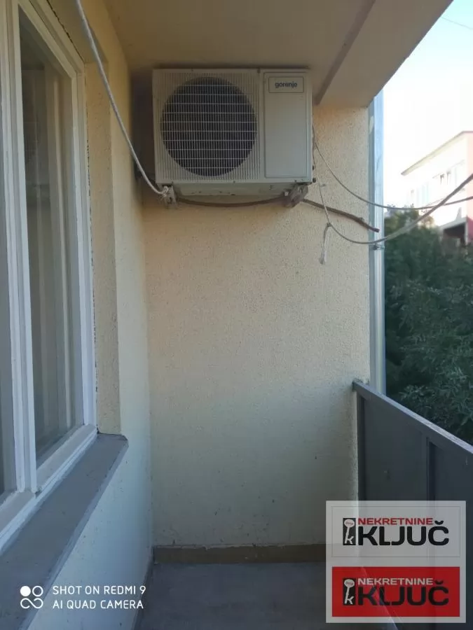 Dobar stan na Detelinari 6