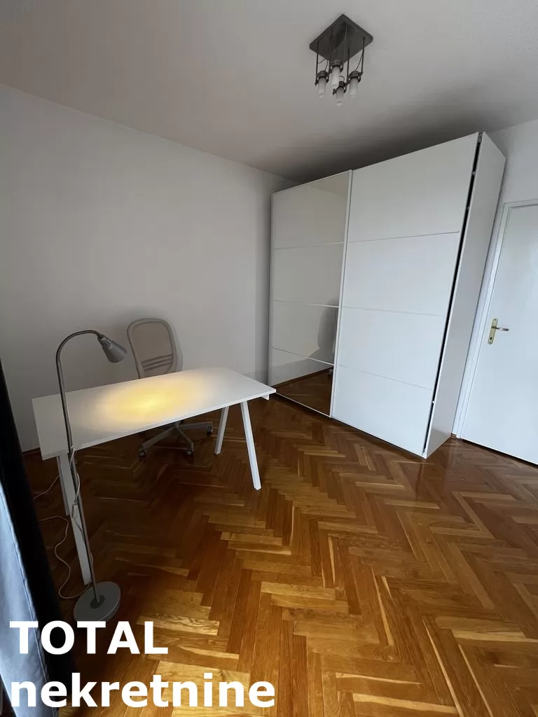 Stanovi,NOVI SAD,CENTAR,kv: 59.00, € 800, ID: 9189870 11