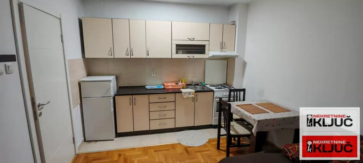 ODLICAN STAN U BLIZINI B.OSLOBODJENJA 5