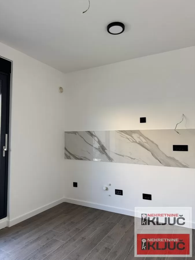 TELEP, 51m2 + Krovna terasa+redovna terasa koja se ne knjiži,Dvoiposoban, Lux Vila, Extra kvalitet 4