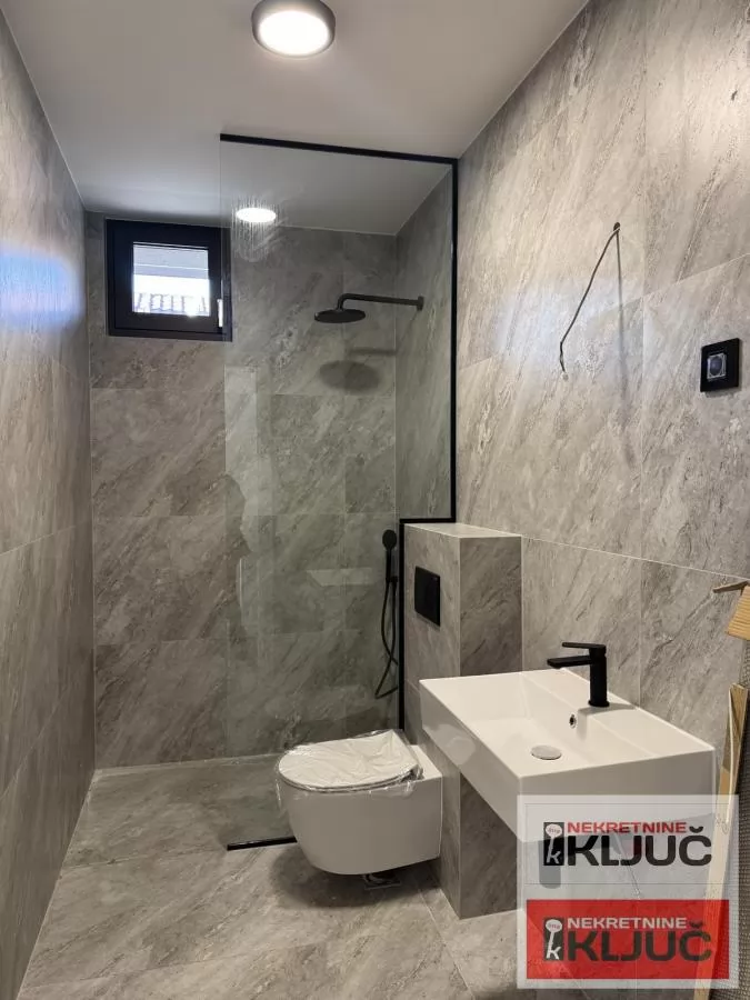 TELEP, 51m2 + Krovna terasa+redovna terasa koja se ne knjiži,Dvoiposoban, Lux Vila, Extra kvalitet 5