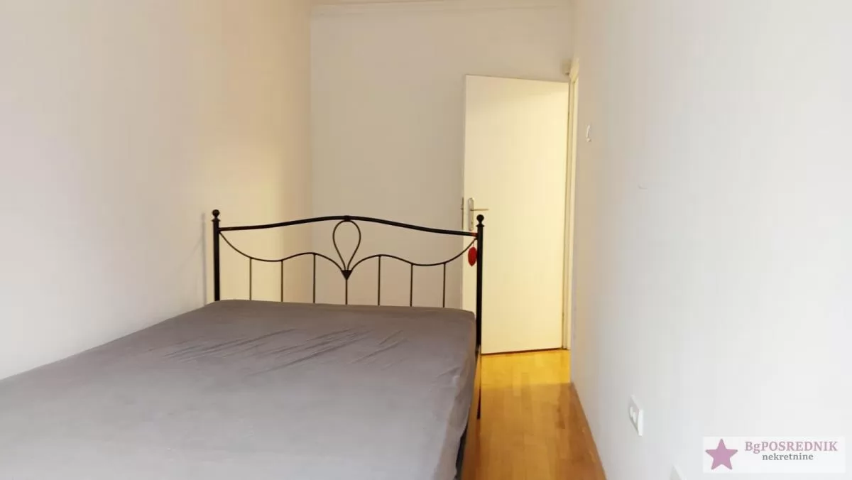 Zvezdara, Konjarnik, Deset avijatičara, 52m2 3