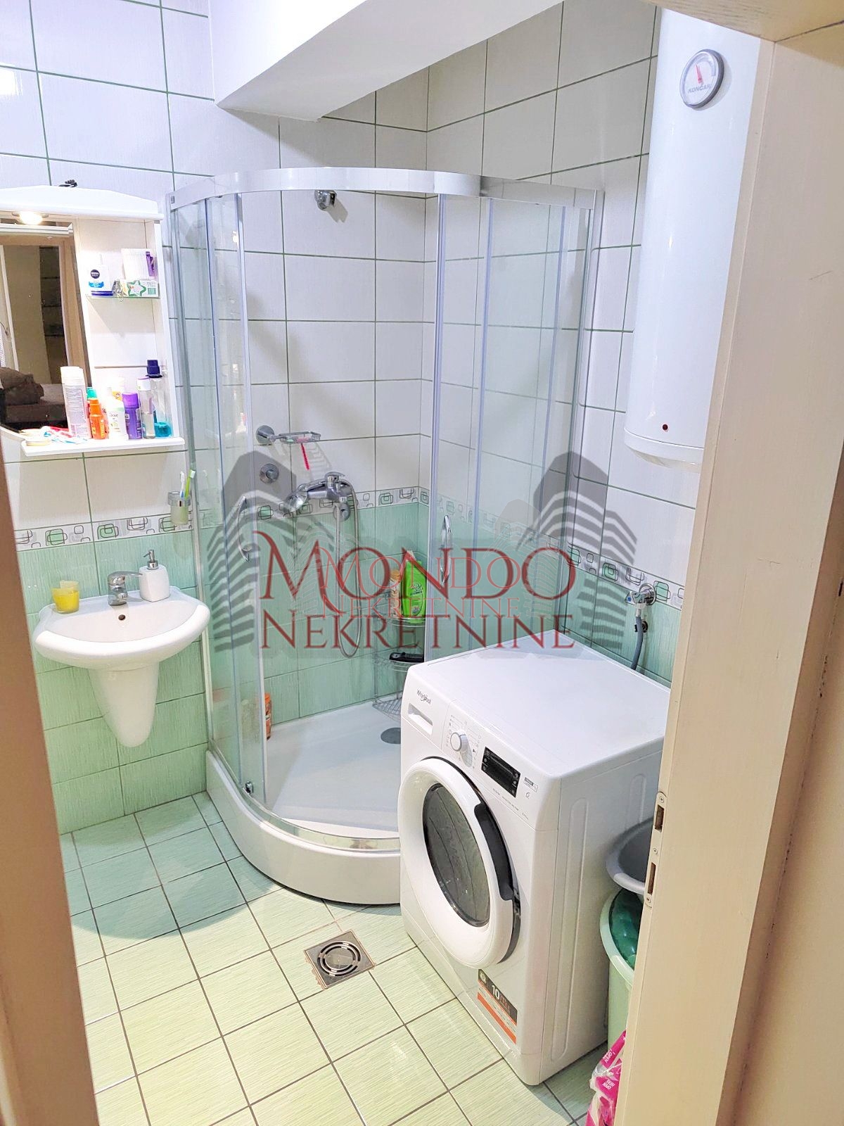 Dvosoban stan na Paliluli 8